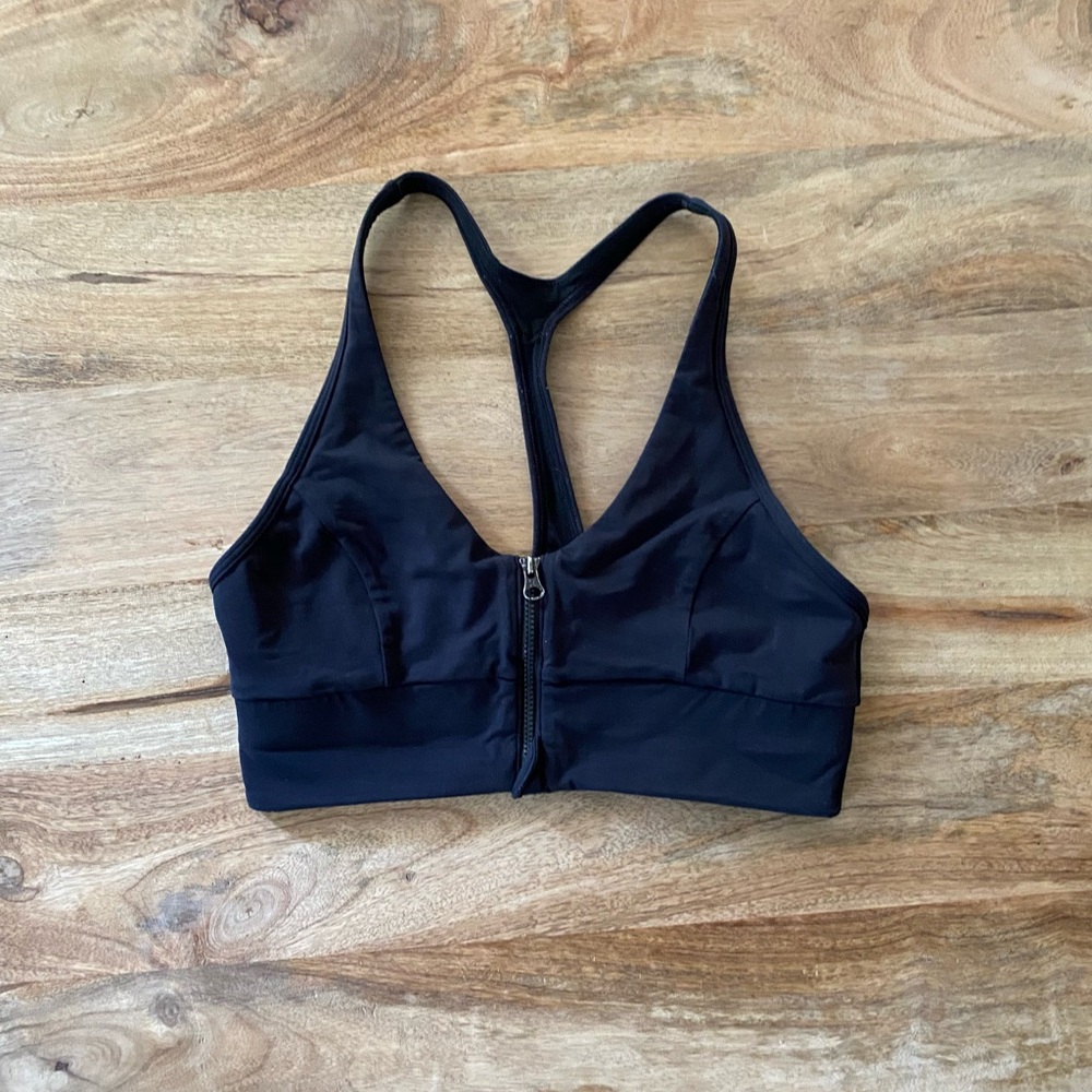 Front zip size 6 lululemon sports bra